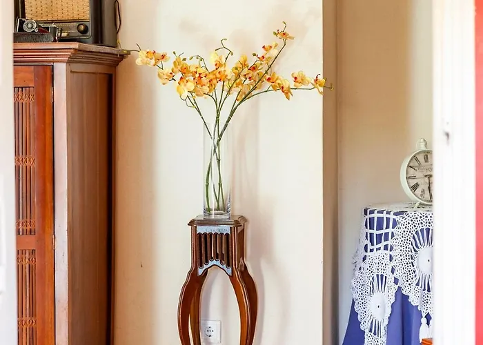 Vermelho Estilo Moderno Kwatera prywatna Ramalhal