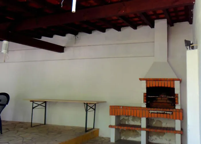 Vermelho Estilo Moderno Kwatera prywatna Ramalhal