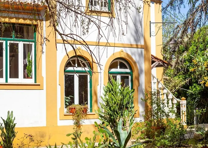 Vermelho Estilo Moderno Kwatera prywatna